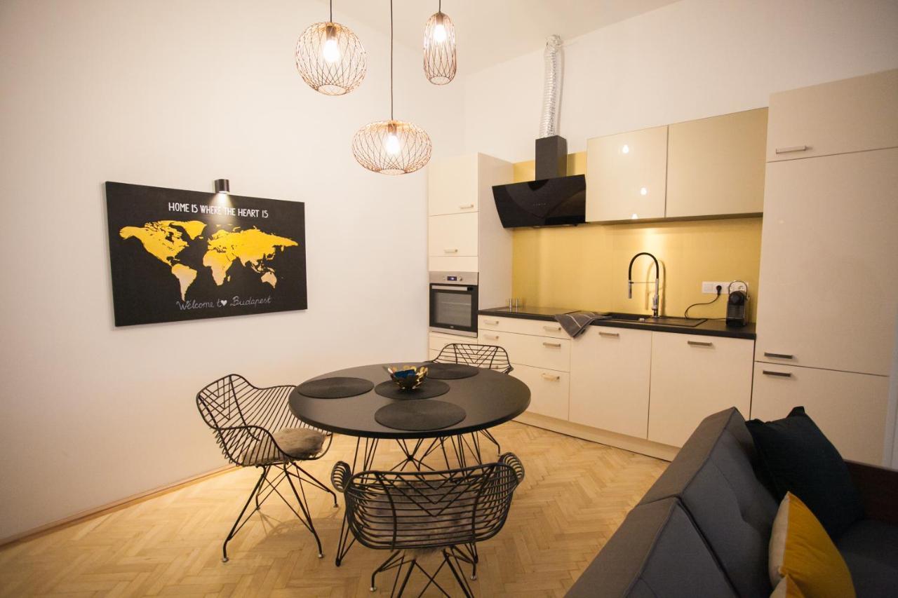 Real Delux Apartment Next To Gozsdu & Synagogue Budapest Bagian luar foto